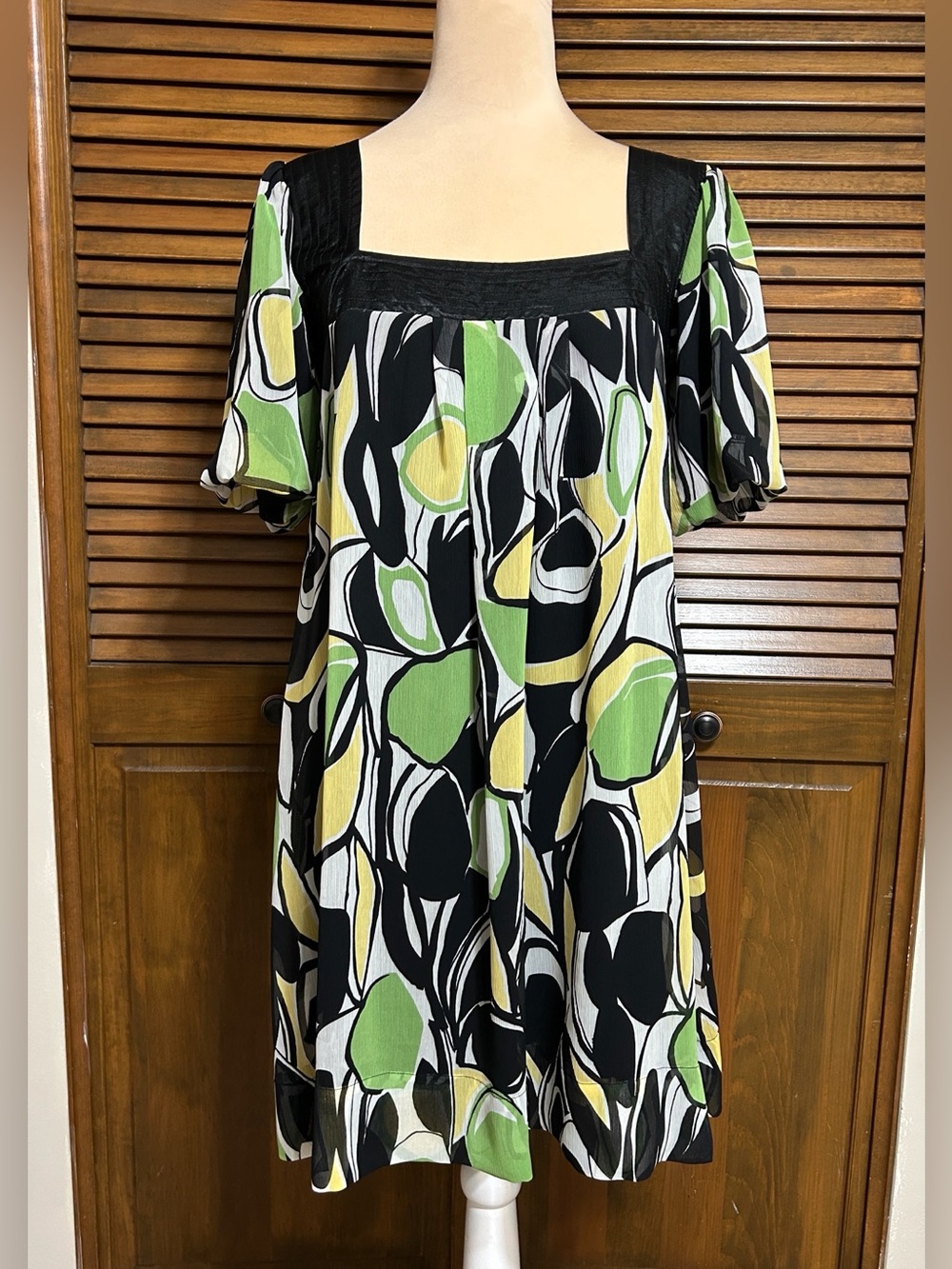 AB Studio Black Square-Neck Loose Fit Dress Green & Yellow Abstract Print Size 6